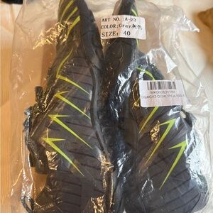 Glenmi Barefoot shoes breathable Unisex five fingers lightweight